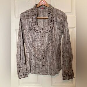 WIBs 🟣 GUC EUR Size 42 Ruffled Button-Up Blouse